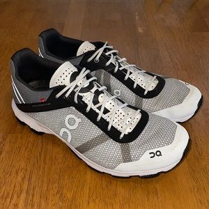 Men’s On Cloud White CloudRush Running Shoes Size 10